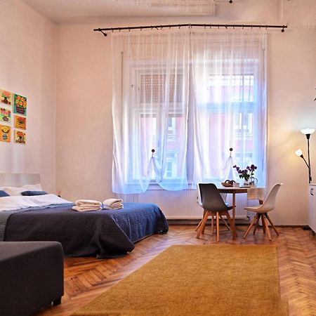 Travel And Music Apartment Timişoara Extérieur photo